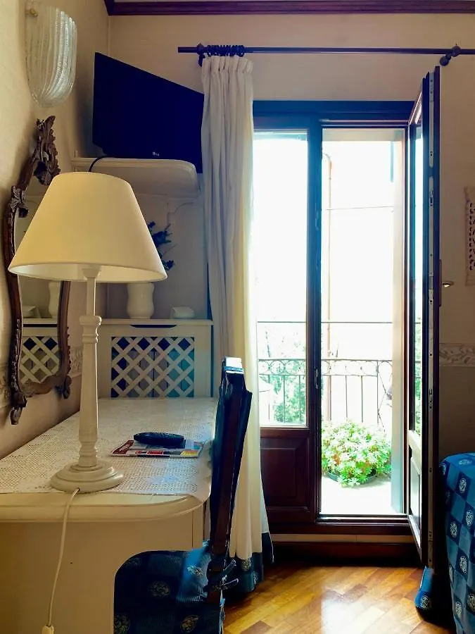 Hotel La Calcina  Venice