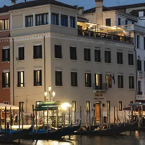 4* Hotel H10 Palazzo Canova