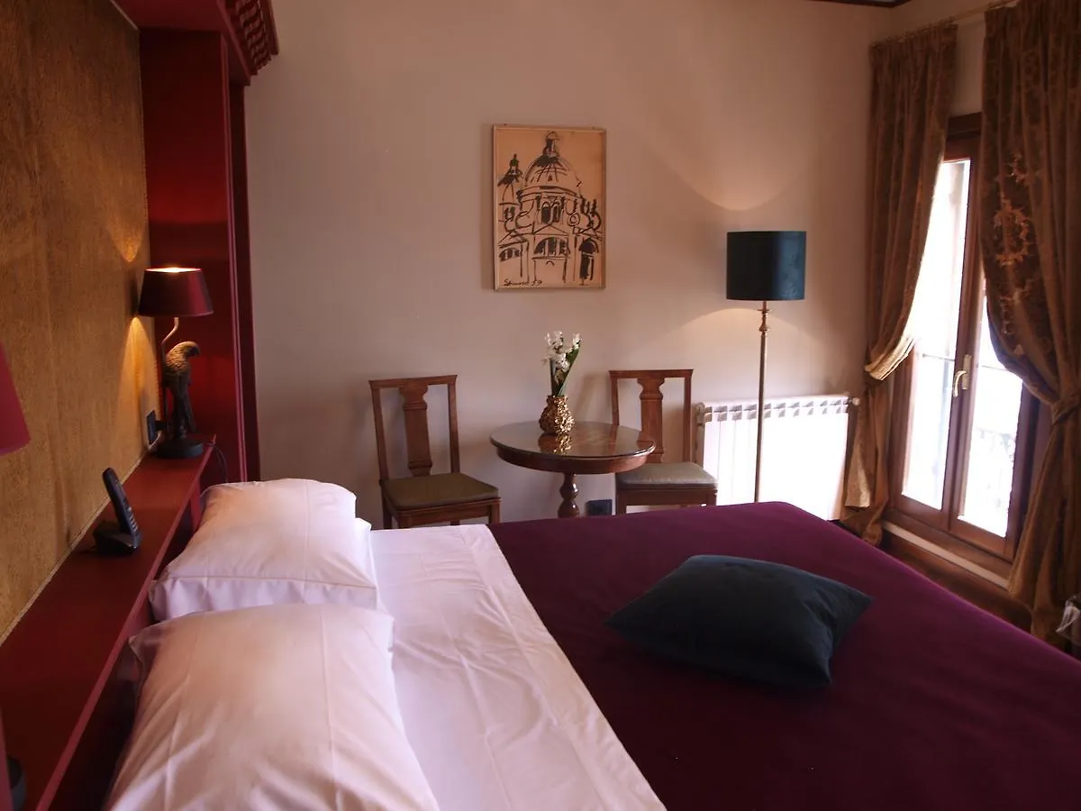 Hotel La Calcina Velence 3*,